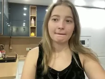 charmingsarahh — dance and tease in sexy lingerie [400 tokens left]