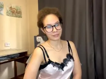 cherishgoosen — Goal: lick lips close to cam! : My name is Adeline #new , new experience to me, hope it turns out well :3  #skinny #young #bigass #natural [14 tokens remaining]