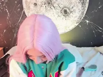 chikinela — Watch me ride my dildo deep  bouncing this ass until I moan loud and squirt for you   #18 #latina #bigass #young #squirt [220 tokens remaining]