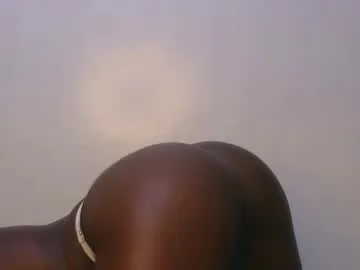 chris_crown — petite/ebony/sexy/anal/squirt [500 tokens remaining]