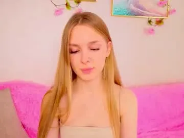 cindyreming — hi guys and welcome, I'm Cindy - I wish you a good time GOAL: Lick lips (close -up)  #bigass #erotic #lovense #natur #teen [10 tokens remaining]