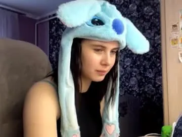 coco_charmel — goal: Air Kiss #shy #new #18 #teen #cute [22 tokens remaining]