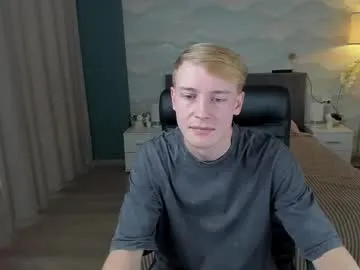 cole_gold — Cum show [1932 tokens left] #twink #muscle #cut #bigdick #new