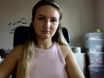cora_fora — Freechat on Chaturbate