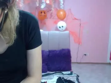 cristal_hills_19 — Oil ass + spanks x 5 [95 tokens remaining]