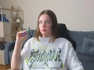 cute_junk — Goal: tits in oil (PVT is open!) [180 tokens left] #bigboobs #shy #fuckmachine #new #teen