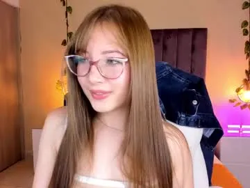 dahlia_rousse — GOAL: Dancing [24 tokens remaining]   Blonde Bombshell Live -- Come Play  #latina #glasses #teen #bigass #blonde