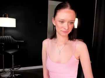 daily_glam — bye bye 1 strap of bra + shoulders teasing ~ Hello there im #new here. Ima #nonude model with #skinny body #bigass and very nice #tits. Btw im into #c2c [6 tokens remaining]
