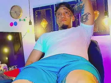 daimond_hope666 — You want to see my great cock gives milk*-* [1000 tokens remaining]