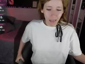 daisy__wane — Hi everybody! let's chat :) #daddy #redhead #braces #bigboobs #teen [1000 tokens remaining]
