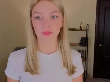 daisy_ward — GOAL: Lick fingers and eye contact and smile and you love me [33 tokens remaining] Hello, today is my first day. I'm just still shy, give me time #teen #blonde #young #shy #new