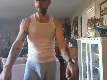 damien_mace — Watch me and my #bigdick on the treadmill. Current goal: Remove shirt for rest of show. Hidden show at end of two more goals! [78 tokens left] #Hairy #Fit #Canadian