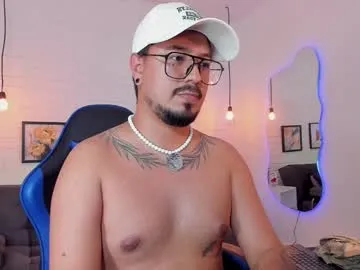daviidevans —  HORNY GUY | LUSH ON  | TOYS READY  | FRIENDLY & PLEASING  | SPANKS, MOANS & VIBES  | LET'S HAVE FUN TOGETHER   - Multi-Goal :  Show cum #chubby #dirty #gay #feet #uncut