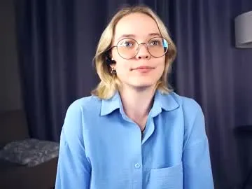deannmaslen — GOAL: Lick my finger and look in your eyes [43 tokens remaining] Welcome to my room! #new #18 #shy #skinny #bigboobs Hi Im Charlie, my toy's on a sensitive clitoris, check my reaction