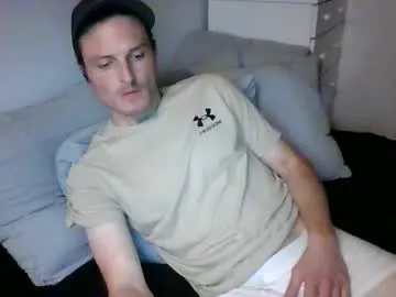 dee4dayz19 — Freechat on Chaturbate