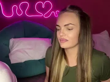 deeplookscouple — GOAL: sensual kiss [35 tokens remaining] hello everyone #deepthroat #bigboobs #cum #blowjob #bigass