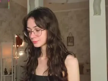 defeded_lovee — Its Amy New Room!  GOAL: Let me Show u Bra?   #18 #new #shy #lovense #skinny [70 tokens remaining]