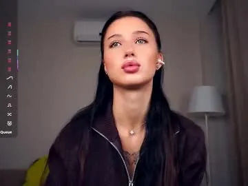 delanakimbral — Take off top and show bra^^ [123 tokens remaining] Hello guys! Im Tessa! Im #new here and ofc Im #shy ^^ Im also #18 #skinny and #daddy