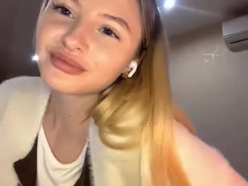 deonnagarn — goal: Lets have a look at my outfit for today :D #18 #new #shy #blonde #cute [12 tokens remaining]