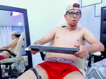 derek_markt — SHOW CUM HOT  [999 tokens remaining]