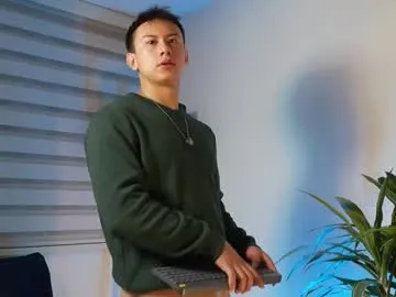 deus_belli — GOAL: SHOW CUM  [899 tokens remaining] Be silent, let yourself go and give me your warmth. #findom #asian #showcum #young #muscle #c2c