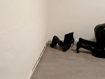 doggy7style — Pm free, with goal #latex #mistress #femdom #bdsm #dildo