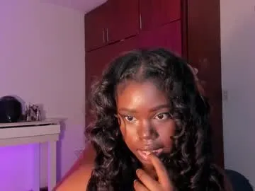 dolly_paige — 6 hard spanks x 20 tkn #ebony #flexible #deepthroat #twerk