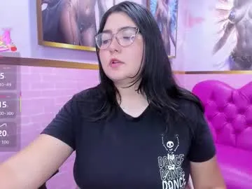 dulce_meow — GOAL: show oil in bigboobs  [38 tokens remaining] Come and have fun with my big tits, while you move your cock  #lovense #bigboobs #bbw #shy #glasses
