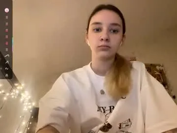 edlinhazleton — Hello, DANA is there! GOAL: Wish me luuuck  #new #teen #shy #student #18 [35 tokens remaining]
