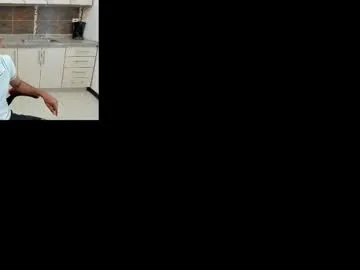 edwin_blaz — show cum// #18 #cum #bigcock #young #cock [900 tokens remaining]