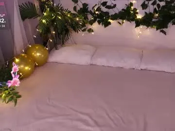 elfamirielle — Grind the pillow [29 tokens left] #daddy #anal #hairy #bush #balloons