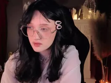 eliejay — flowing drops on my neck and boobs #lovense #shy #nonude #bigass #cute [222 tokens remaining]