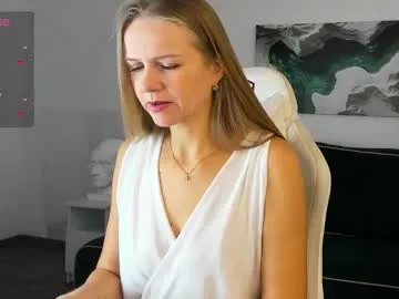 eliza_wilsoon — GOAL: Juicy air kiss [22 tokens remaining] Try good luck with the wheelMy fav vibrations 22 111 222 #smalltits #mature #skinny #milf #lovense