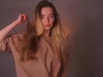 elizabethennals — 5 day here #new g:  suck my finger close up^^  -  Hello im Elizabeth I'm 18 years old,  here im #shy #bigboobs #young #blonde [25 tokens remaining]