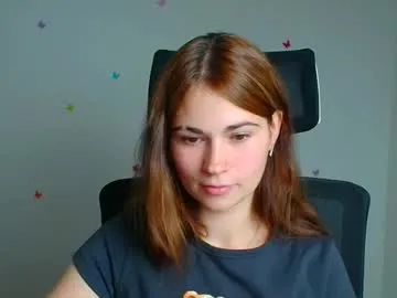 elsa_mur — GOAL: take my shirt off [195 tokens remaining] Welcome to my room! #game #18 #shy #teen #striptease