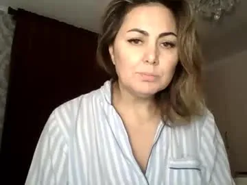 em_roqueen — Lovense: Interactive Toy that vibrates with your Tips - Goal is : make me smile #lovense #bigboobs #bigass #milf #nonnude