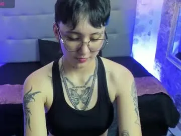 emahills__axelrose — #lesbian #squirt #dildo #tomboy