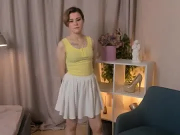 emberfoxy — I'm Ember and #new here #shy #young #teen #18 goal: AIR KISS [30 tokens remaining]