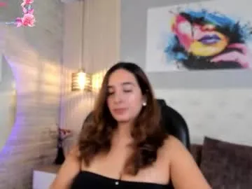 emma__smith01 — GOAL: Oil boobs [200 tokens remaining] Welcome to my room! come enjoy a delicious show #anal  #bigass #teen #bigboobs #feet
