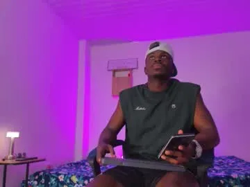 ethan_travis0 — show cum in public #bbc #ebony #bigass #monstercock #muscle [2172 tokens remaining]