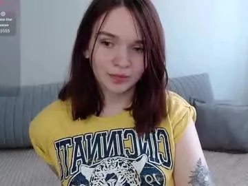 evajackson111 — GOAL: make me wet 60 [999 tokens remaining] Welcome to my room! #daddy girl #18 #lovense #bigass #natural