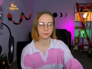evalora_vei — GOAL: show ass [111 tokens remaining] Welcome to my room! #feet #latex #teen #pussy #new