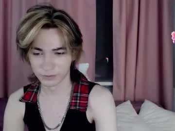 evan_reinhart — GOAL: take off my top [6 tokens remaining] Nice to see you! <3 #new #18 #twink #lovense #anal #shaven #cum #goth #young