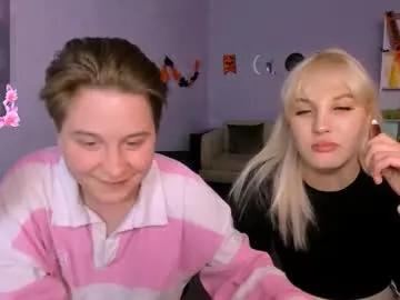 evelina_sun_ — GOAL: slap ass [200 tokens remaining] Welcome to my room! #cute #18 #young #mistress #bigass