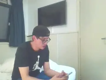 fantasticd1916 — Freechat on Chaturbate