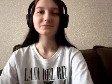 faustinabartosh — Goal: show belly! I smile a lot! My name is Aurora i #new and me #18 yo! first day #shy #cute #teen [76 tokens remaining]