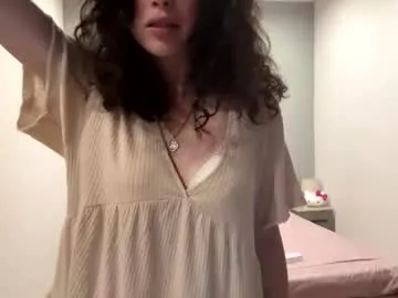 forbiddennvelvet — Teasing my my boobs  [333 tokens left]