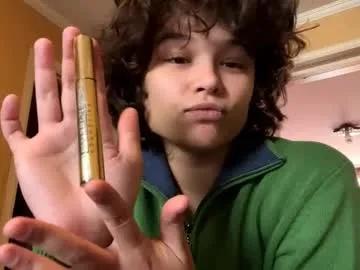 frankreyne — Goal: Rate my today's outfit -My name is Lily and I'm #18 year old and i am #shy #new #young #teen girl and it's my first day here [20 tokens remaining]