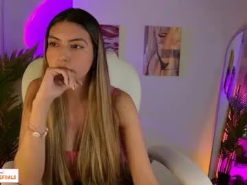 gaby_uwu — Hi, I'm new here, welcome to my room  #new #teen #feet #young #blowjob