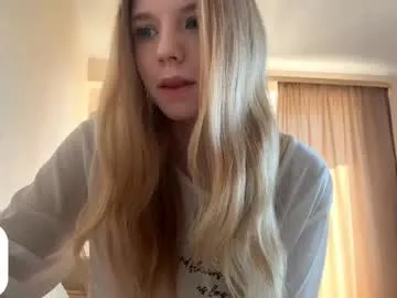 georgietiogangco — Goal : Lick my finger close to camera ^^ Chloee <3 Nice to meet you (Ticket show day today ^^) #new #shy #petite #teen #18 [111 tokens remaining]